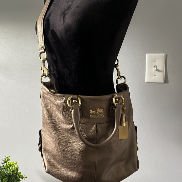 Coach bag with strap and top handle - Picture 12 of 12